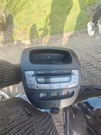 Toyota Aygo/Citroën C1/Peugeot 107 Radio CD/AUX Speler, Auto diversen, Ophalen of Verzenden, Gebruikt