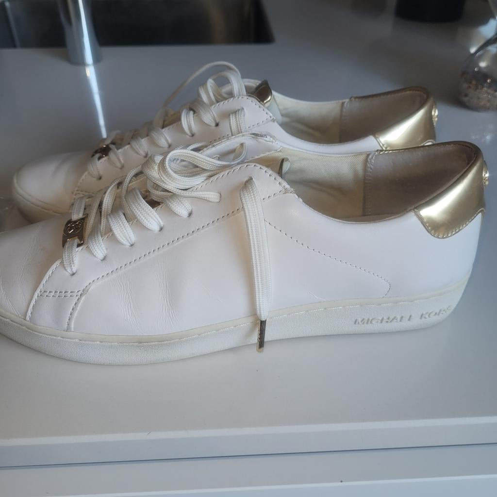Michael Kors sneakers mt 41, Ophalen of Verzenden, Zo goed als nieuw, Wit, Sneakers of Gympen