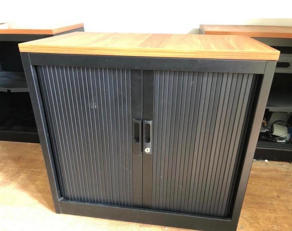 Archiefkast met roldeur en slot - Slechts 1 beschikbaar!, Huis en Inrichting, Kasten | Roldeurkasten en Archiefkasten, Ophalen