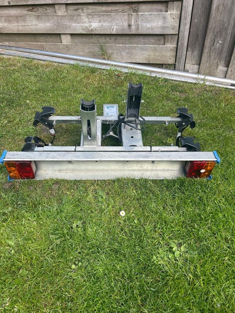 Gebruikt fietsenrek voor op auto, Twinnyload, Auto diversen, Fietsendragers, Ophalen of Verzenden, Trekhaakdrager