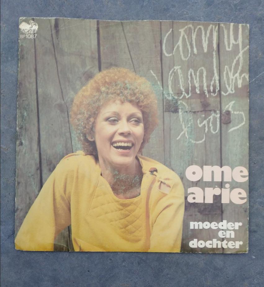 †CONNY VANDENBOS: "Ome Arie"/CONNY VANDENBOS-SETJE, Ophalen of Verzenden, Zo goed als nieuw, Overige formaten, Levenslied of Smartlap