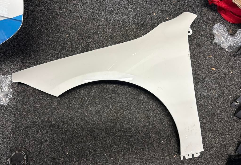 Mercedes cla w118 spatbord links voor zijscherm, Ophalen of Verzenden