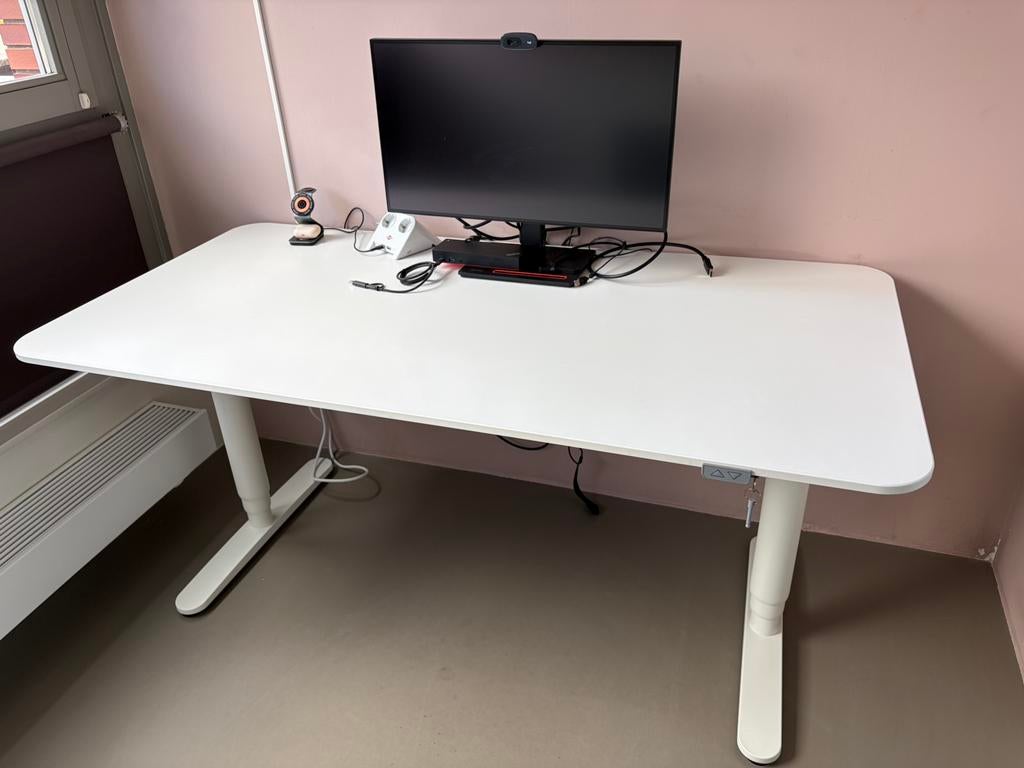 Ikea Bekant zit/sta bureau elektrisch, Huis en Inrichting, Ophalen, Zit-sta bureau, Zo goed als nieuw, IKEA