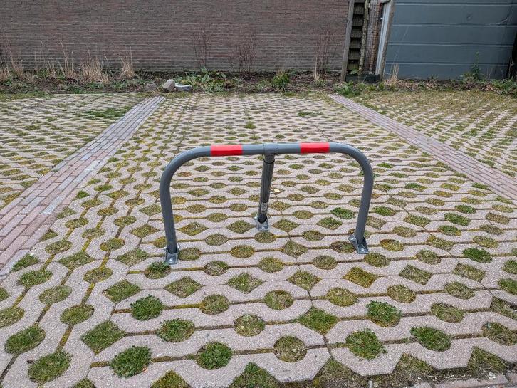Neerklapbare Parkeerbeugel, Auto diversen, Anti-diefstal, Zo goed als nieuw, Ophalen