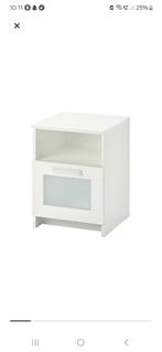 Nachtkastje Brimnes 2x, Huis en Inrichting, Slaapkamer | Nachtkastjes, Ophalen, Zo goed als nieuw, Minder dan 45 cm