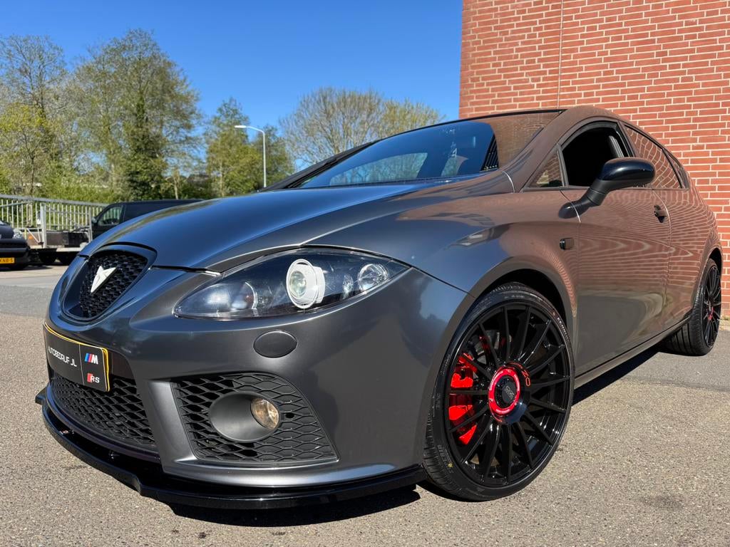 Seat Leon 2.0 TFSI CUPRA 330PK/ 19" OZ/ Schaalstoel/ Uniek !, Auto's, Seat, Voorwielaandrijving, Euro 5, Stof, Zwart
