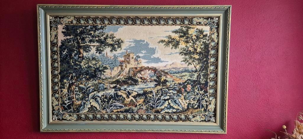 Groot Geborduurd Landschap met Kasteel en Bergen, Ophalen of Verzenden