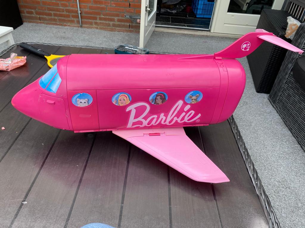 Barbie vliegtuig/ auto/ huis, Kinderen en Baby's, Speelgoed | Poppen, Ophalen, Zo goed als nieuw, Barbie