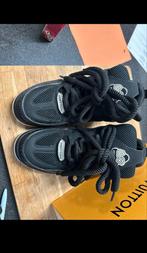 Louis Vuitton Schoenen Maat 40 - Zo goed als nieuw!, Zwart, Ophalen of Verzenden, Sneakers of Gympen, Zo goed als nieuw