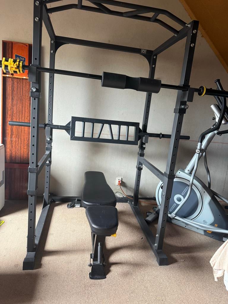 RAW FITNESS POWER RACK - Krachtstation voor Thuisgym, Ophalen, Krachtstation, Armen, Zo goed als nieuw