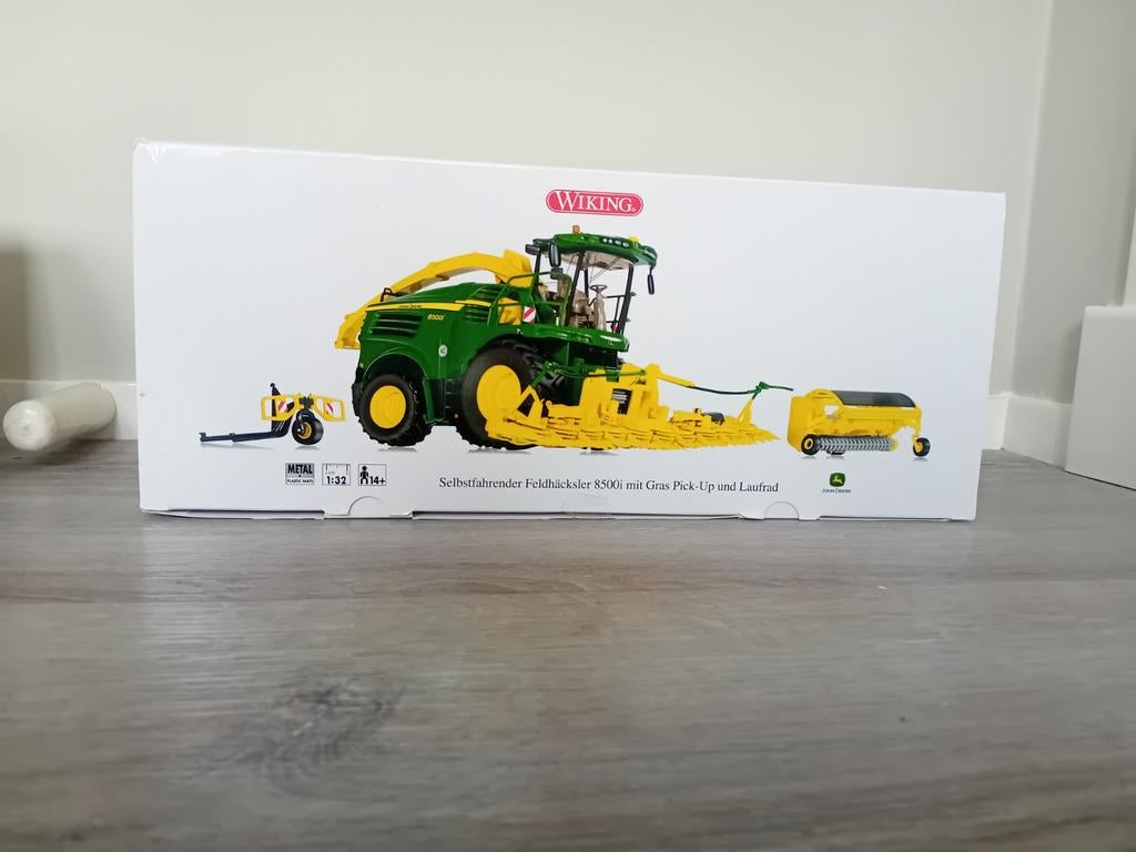 John deere 8500i wiking lichte schade, Ophalen of Verzenden, Zo goed als nieuw, Tractor of Landbouw, Overige merken