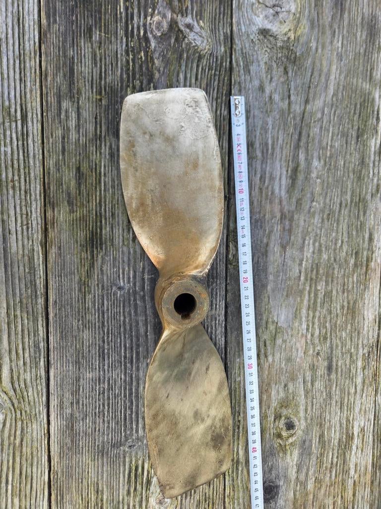 Schroef brons 2blads.diameter 45cm., Watersport en Boten, Bootonderdelen, Ophalen of Verzenden, Gebruikt, Overige typen, Zeilboot of Motorboot