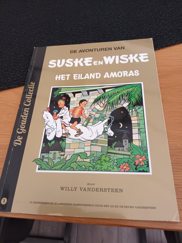 Suske en Wiske: Het Eiland Amoras - De Gouden Collectie #1, Boeken, Stripboeken, Eén stripboek, Ophalen of Verzenden, Gelezen