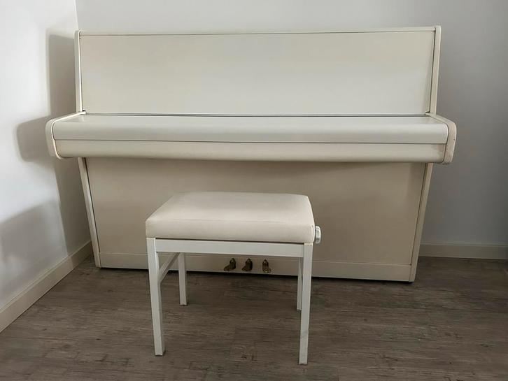Studiepiano, merk Fibiger, Muziek en Instrumenten, Piano's, Gebruikt, Piano, Wit, Ophalen