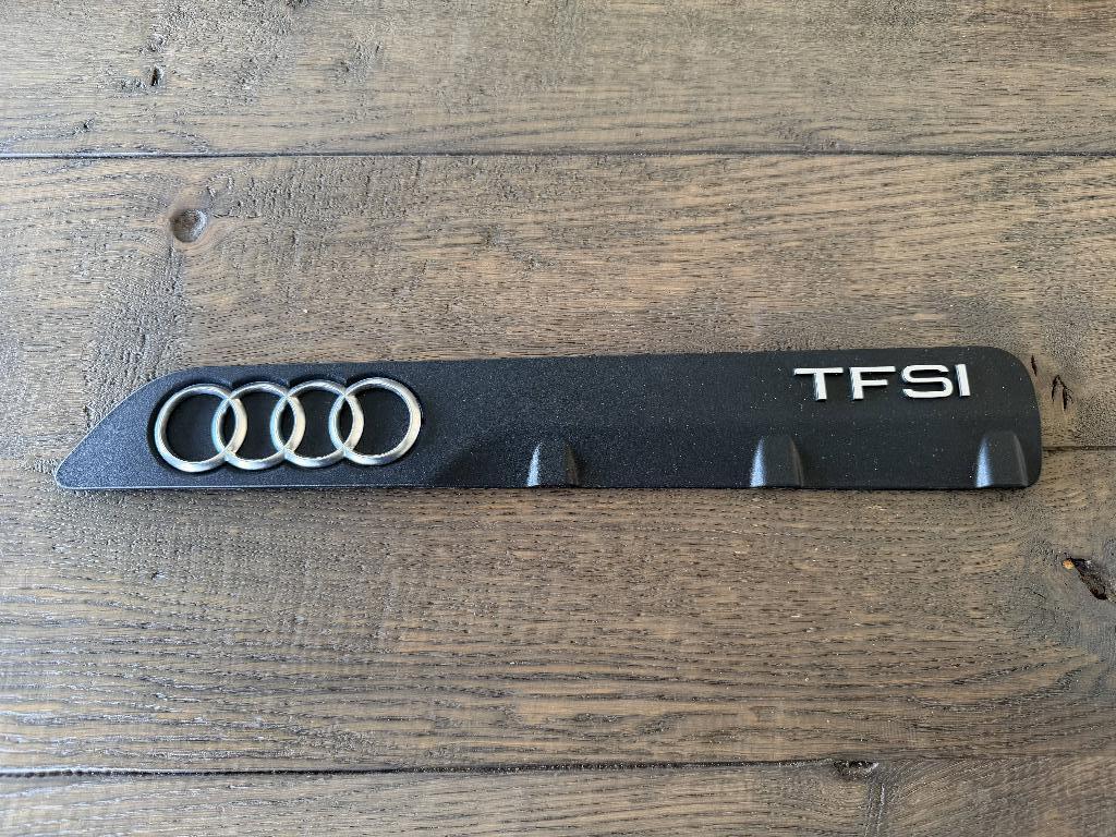 Audi RS3/S3/A3 8v merk embleem audi, Verzenden, Gebruikt, Audi