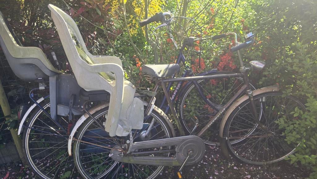 Twee gebruikte fietsen met kinderzitje-Gratis!, Trommelrem, Ophalen, Overige merken, 53 tot 56 cm