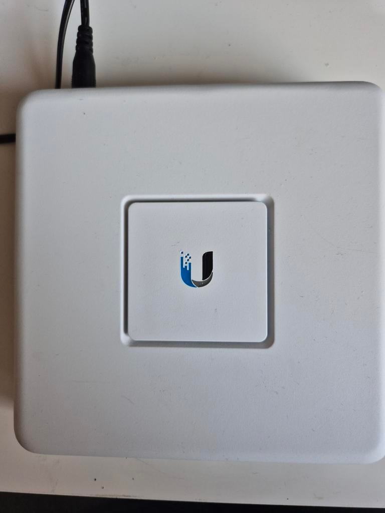 Unifi USG, Verzenden