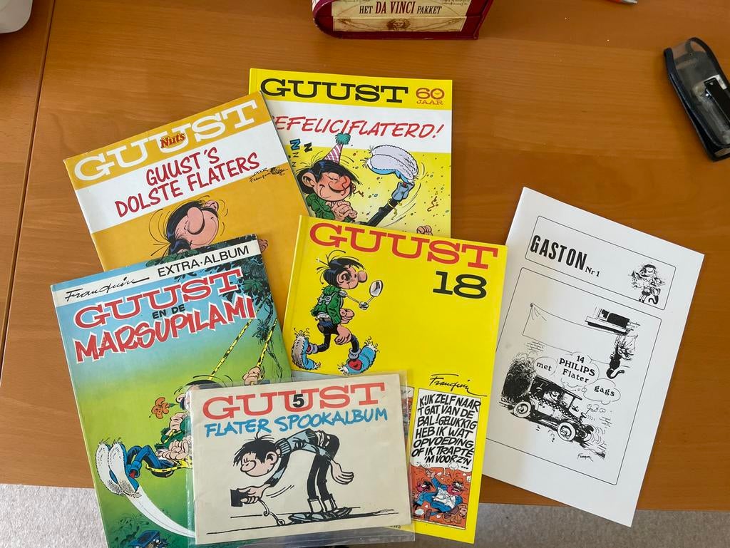 Grote verzameling Guust Flater stripboeken en extra's, Boeken, Meerdere stripboeken, Ophalen of Verzenden, Zo goed als nieuw