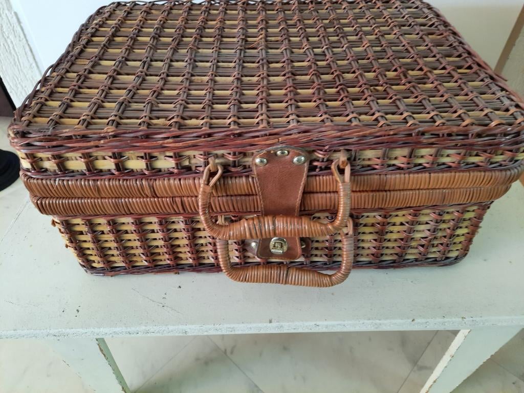 Nieuwe rieten 4-delige picknickmand, Ophalen, Nieuw