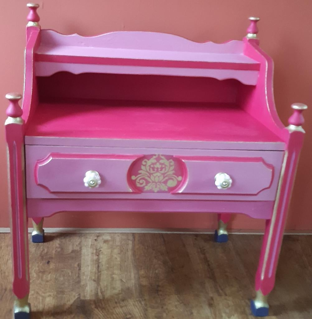 Tafeltje voor Barbie fan gerestyled, Eclectisch, Zo goed als nieuw, 60 cm of meer, Rechthoekig