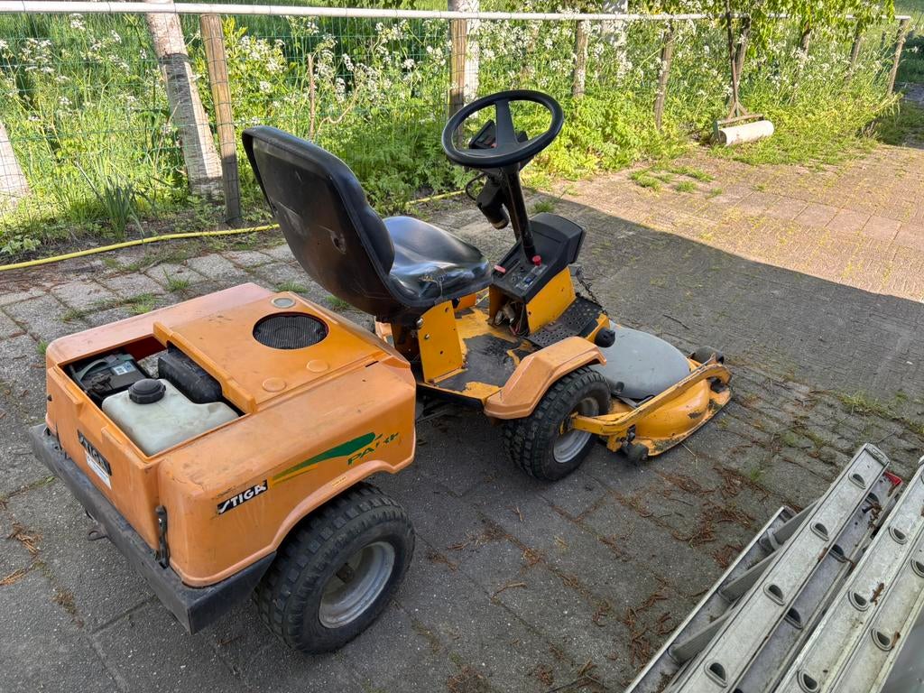 Stiga park pro , hydrostaat , knik besturing ,, Ophalen of Verzenden, Gebruikt, Mulchfunctie, 90 tot 120 cm