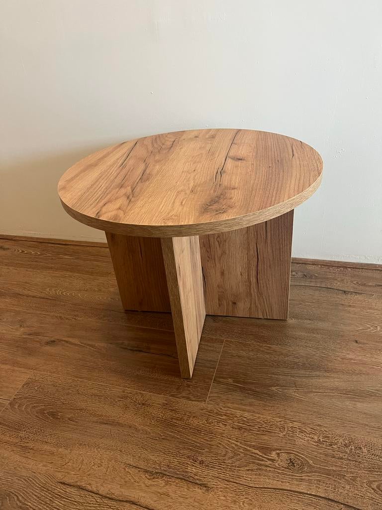 Bijzettafel Jysk eiken kleur, Minder dan 55 cm, Rond, Zo goed als nieuw, Hout