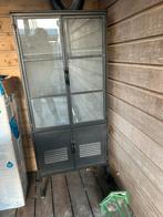 Metalen kast van Woood, Ophalen, Nieuw