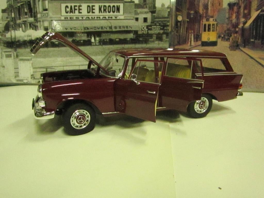 MERCEDES BENZ 200 BOUWJAAR 1966 UNIVERSAL STADION, Hobby en Vrije tijd, Modelauto's | 1:18, Ophalen of Verzenden, Nieuw, Auto
