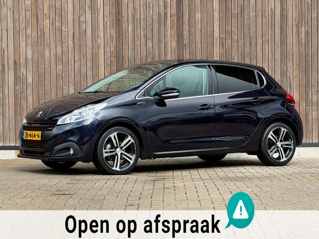 Peugeot 208 1.2 PureTech GT-line/ DEALER ONDERHOUDEN / PANO, Auto's, Gebruikt, 1199 cc, Leder en Stof, 49 €/maand