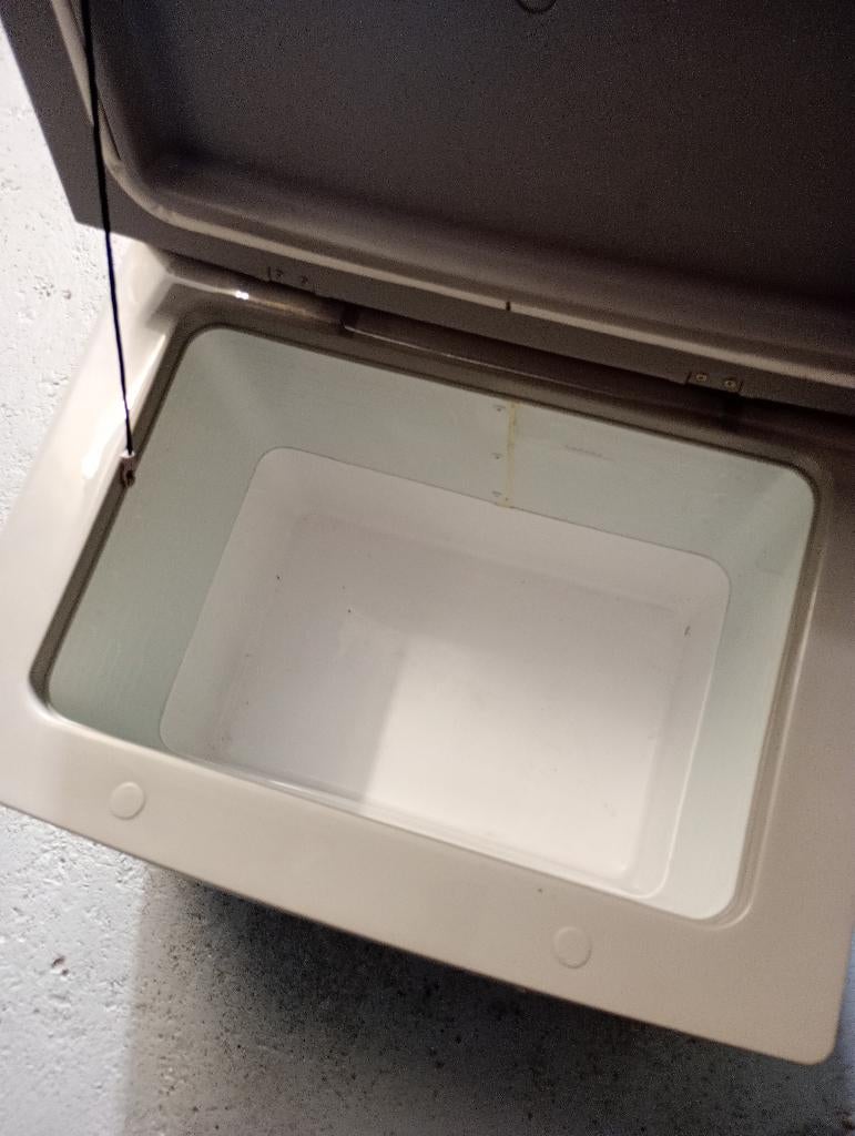 Mobicool Koel/vries box, Caravans en Kamperen, Ophalen, Zo goed als nieuw, Koelbox, Elektrisch