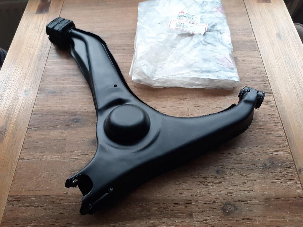 Draagarm Achter - Links - SUZUKI SWIFT - NIEUW / NewOldStock, Verzenden, Nieuw, Suzuki
