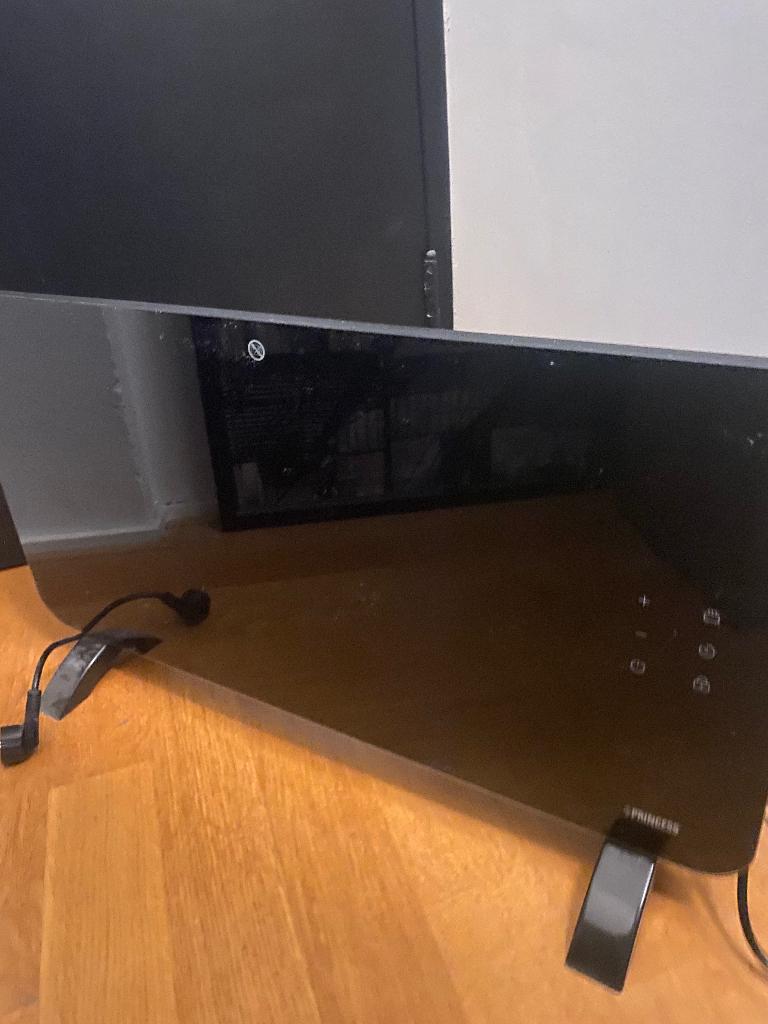 “Princess Electric Heater 1500W – Smart WiFi Panel – Black”, Ophalen, 30 tot 80 cm, Gebruikt, Kachel