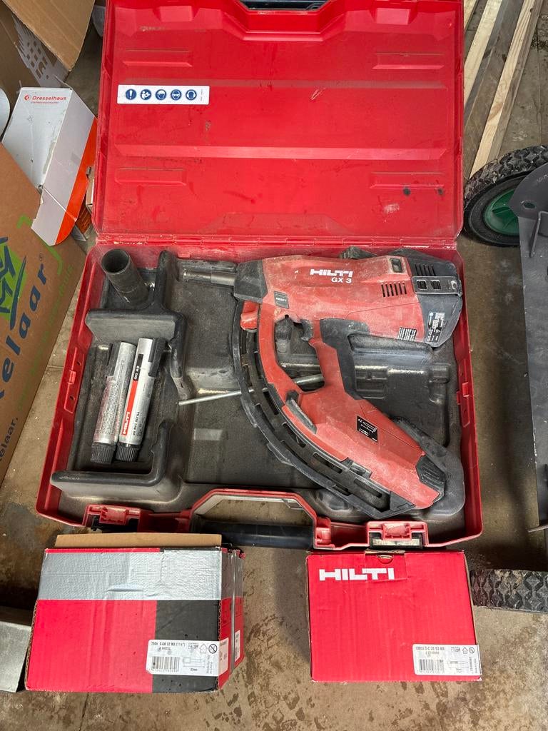 Hilti GX3 inclusief gaspatronen en spijkers, Ophalen, Gebruikt
