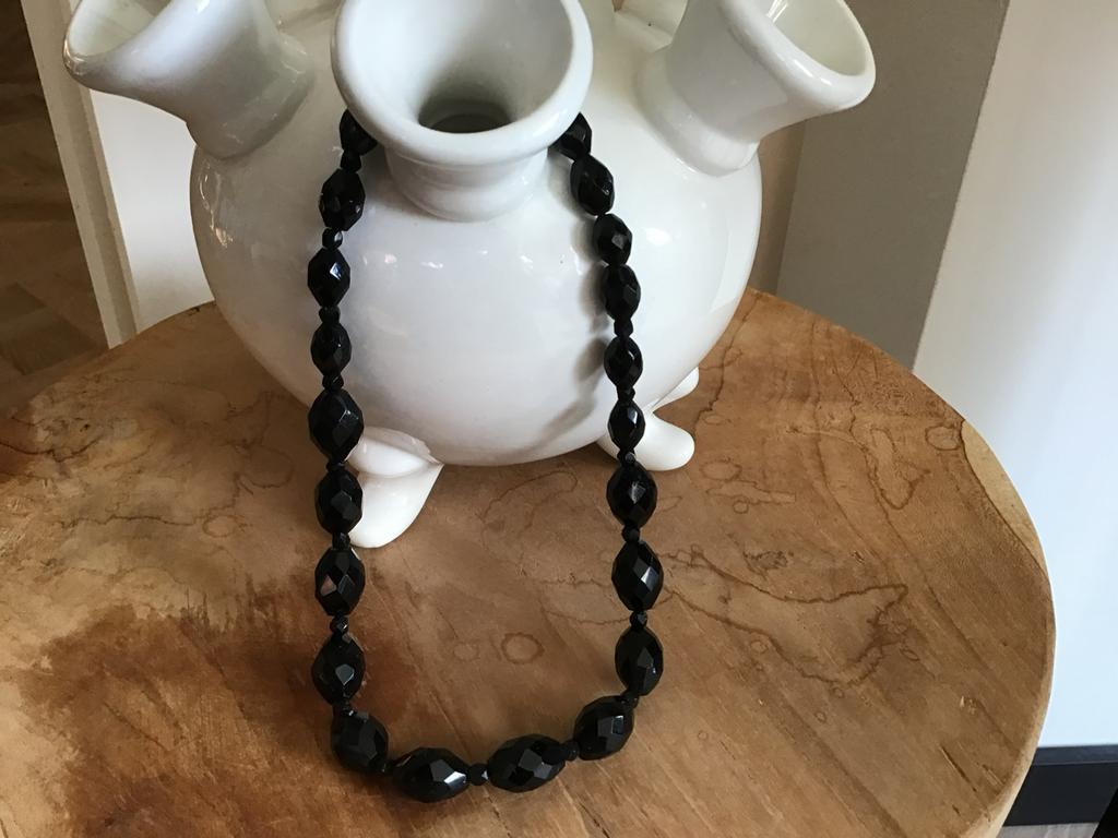 Antiek git collier,zwarte git ketting,rouwsieraad, Ophalen, Zilver, Met edelsteen