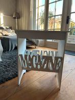 RM stijl wit kranten/tijdschriften tafeltje met 'MAGAZINE', Ophalen of Verzenden, Zo goed als nieuw