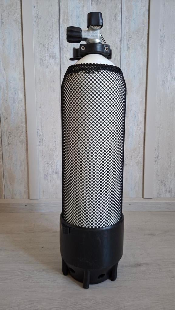 Duikfles 10 liter met voet, beschermnet, en handgreep, Ophalen, Zo goed als nieuw, Duikfles