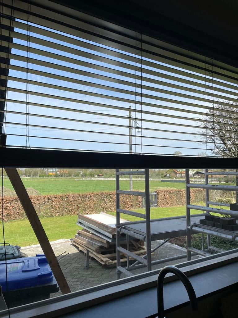 Houten jaloezie, Huis en Inrichting, Stoffering | Gordijnen en Lamellen, Ophalen, Gebruikt, Overige kleuren, 100 tot 150 cm