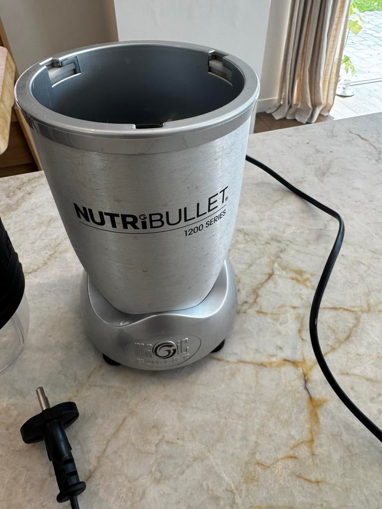 Nutribullet nauwelijks gebruikt, Ophalen of Verzenden, Zo goed als nieuw, Blender