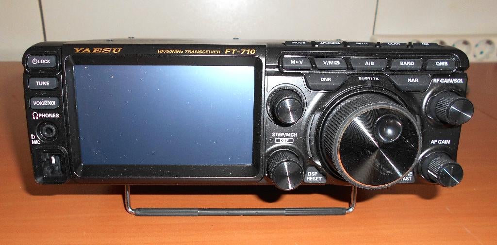Yaesu FT-710 Field, Ophalen, Nieuw, Zender en Ontvanger