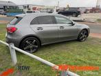 Mercedes A-klasse 250 Premium SFEERVERLICHTING/WIDESCREEN/LE, Auto's, Zwart, 4 cilinders, Leder en Stof, 14 km/l