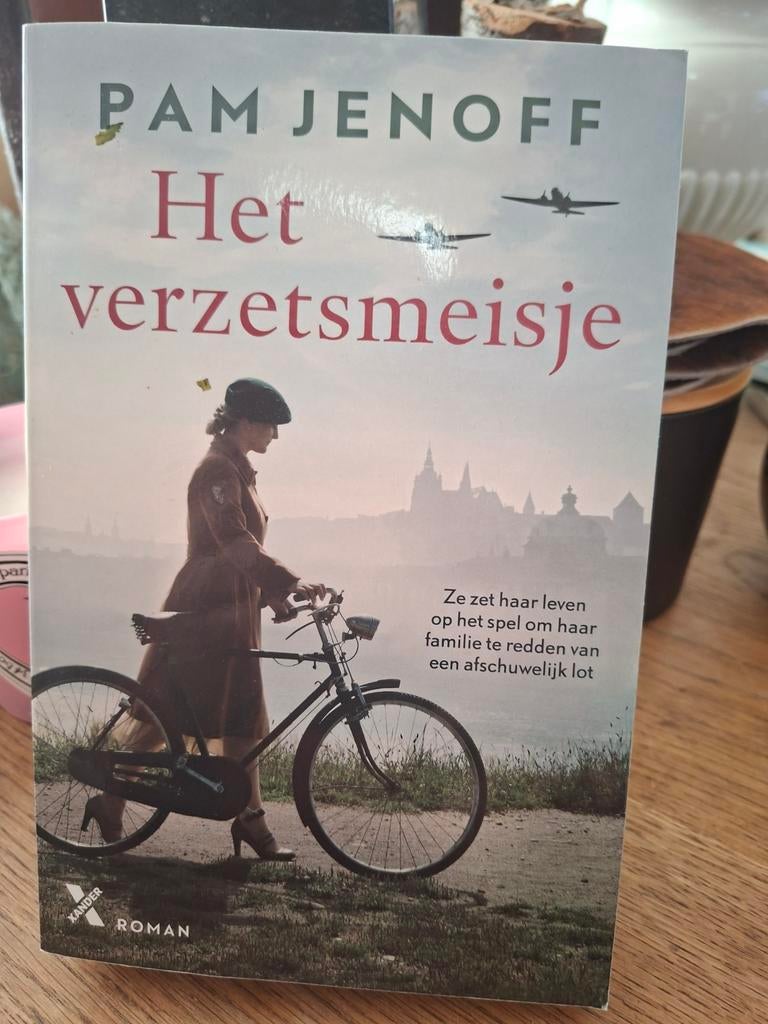 Pam Jenoff - Het verzetsmeisje, Verzenden, Zo goed als nieuw, Pam Jenoff