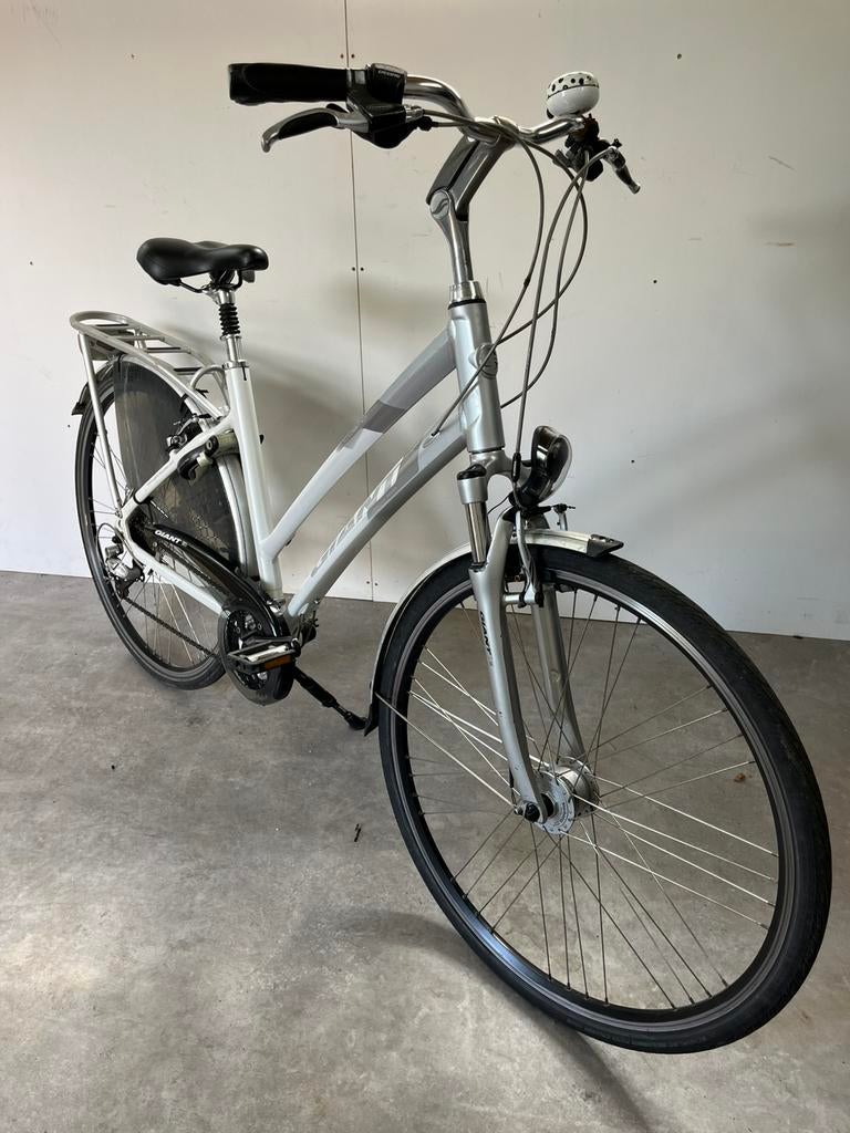 Giant damesfiets maat M, Velgrem, Versnellingen, 53 tot 56 cm, Gebruikt