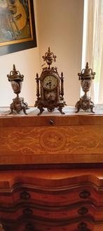 Antieke Franse pendule met twee vazen, Antiek en Kunst, Antiek | Klokken, Ophalen
