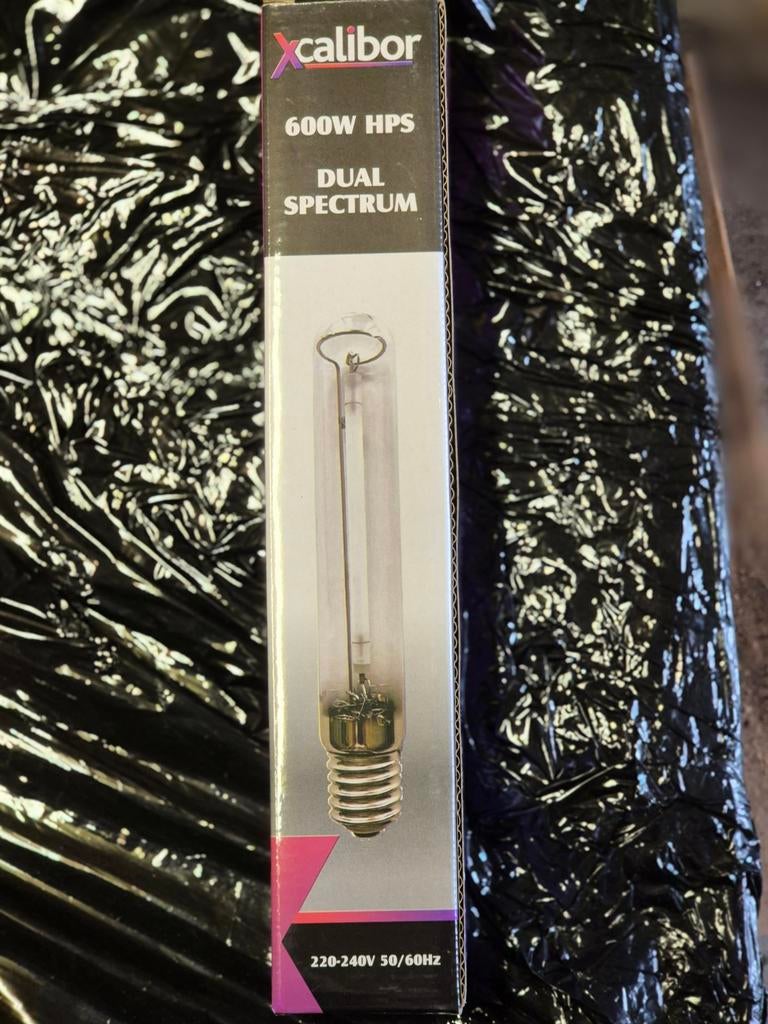 Kweekspullen 22lampen 600watt 22 600 watt hps en moederbord, Tuin en Terras, Kweekspullen, Ophalen, Kweeklamp