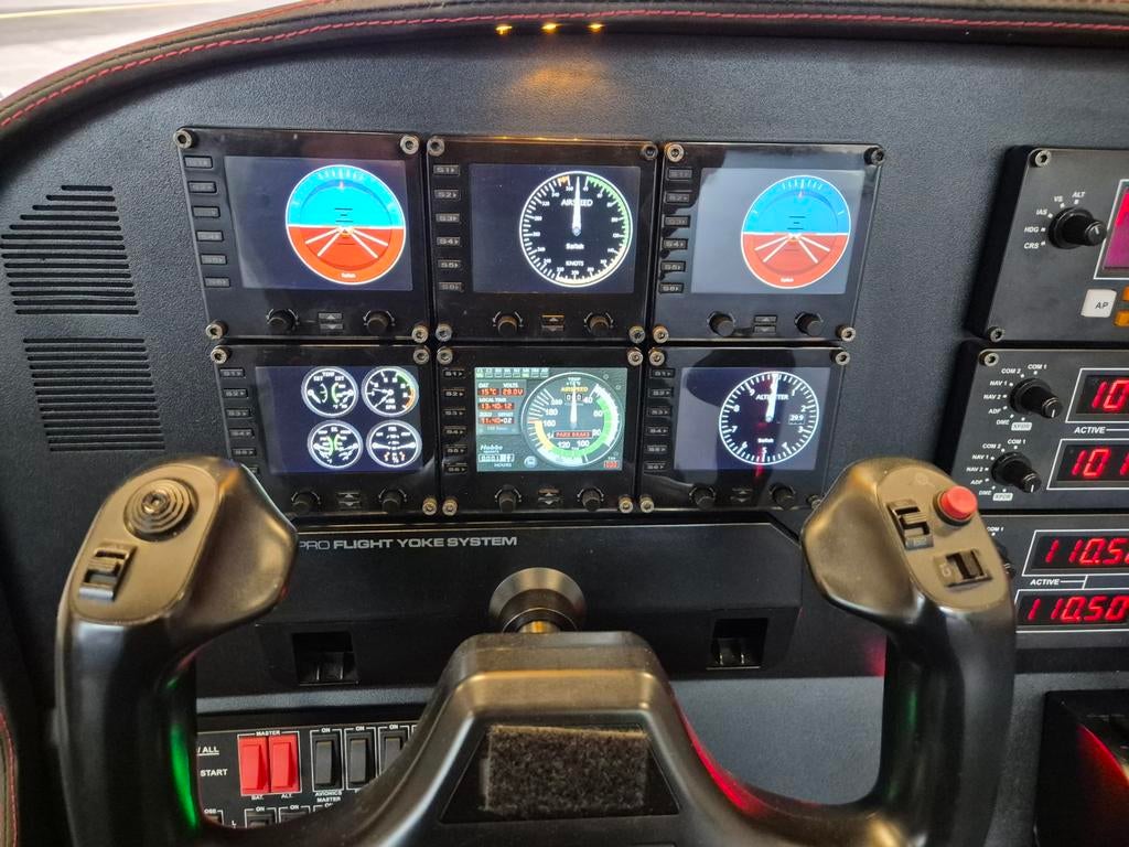 Complete Flight Simulator Cockpit - Plug & Play, Ophalen, 1 speler, Zo goed als nieuw, Eén computer
