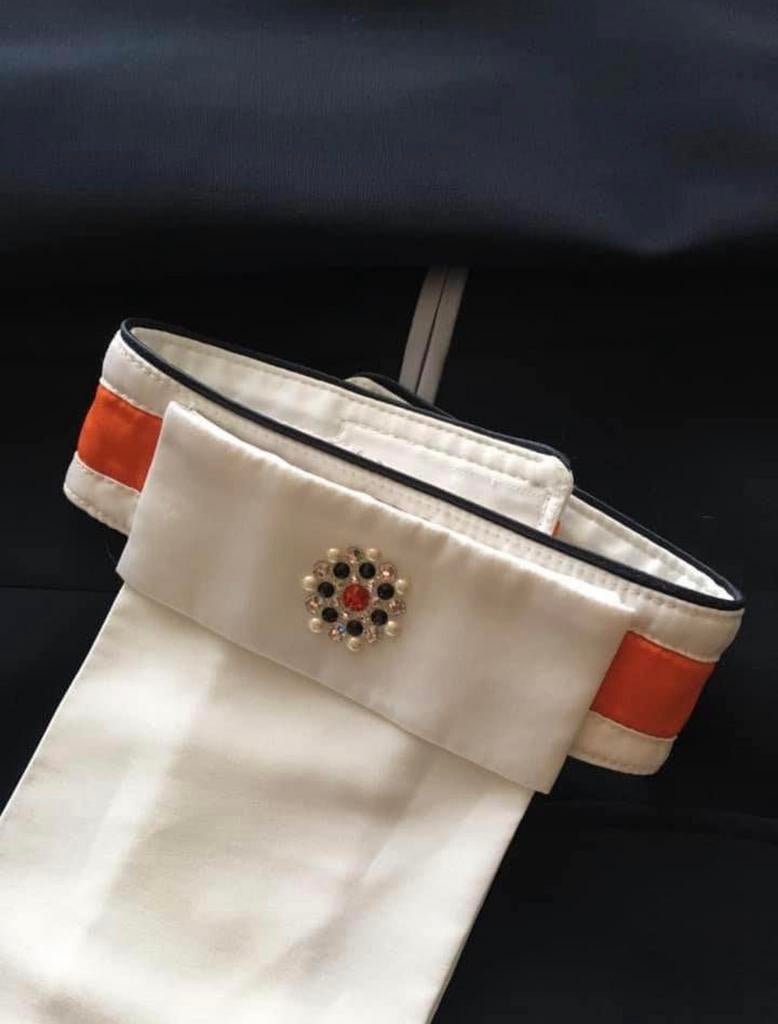 Geblingt plastron oranje/blauw/parel, Dieren en Toebehoren, Ophalen of Verzenden, Zo goed als nieuw, Dressuur, Bovenkleding