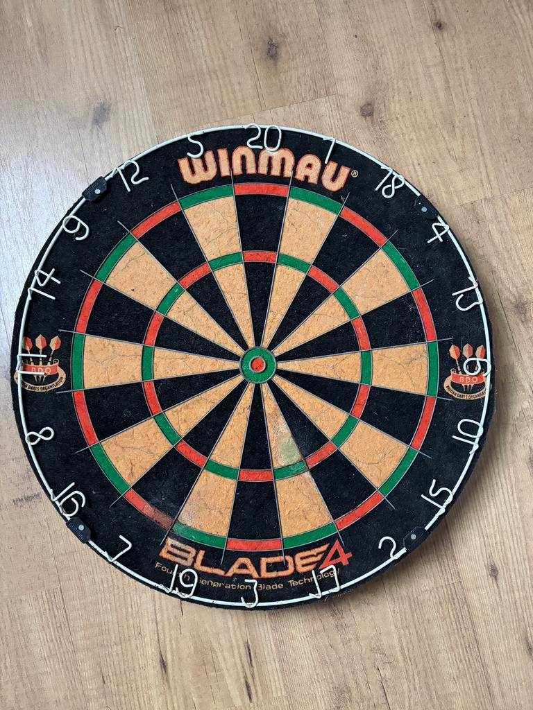 Winmau Blade 4 dartbord, Sport en Fitness, Darts, Ophalen of Verzenden, Gebruikt, Dartbord