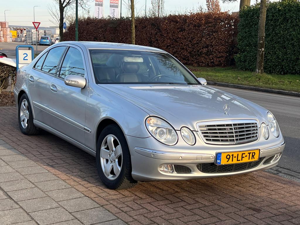 Mercedes-Benz E-klasse 240 Avantgarde *Automaat, Automaat, Parkeersensor, Achterwielaandrijving, Gebruikt