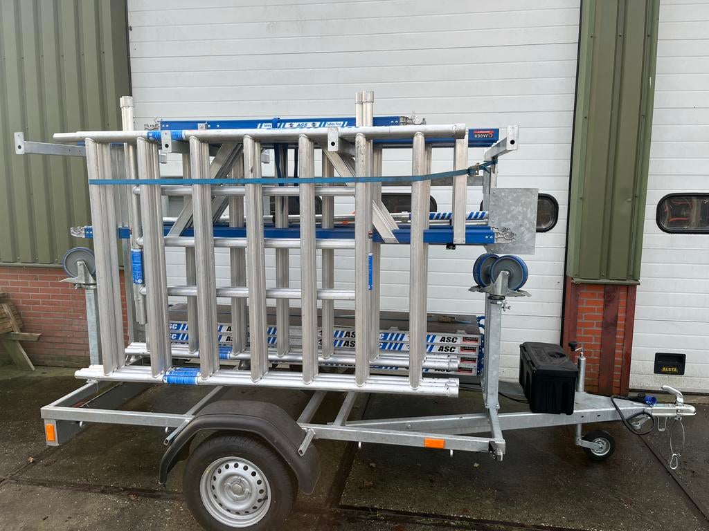 Steiger tehuur, Ophalen, Zo goed als nieuw, Rolsteiger of Kamersteiger, 5 meter of hoger