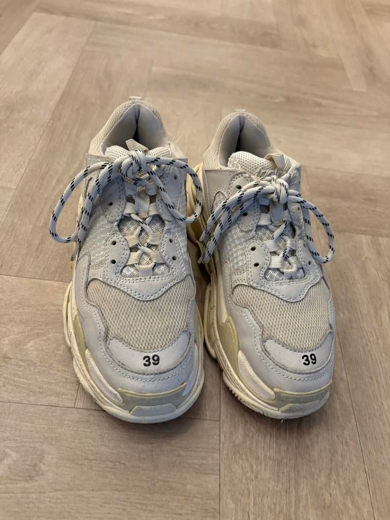 Balenciaga triple wit, Ophalen, Wit, Sneakers of Gympen, Gedragen